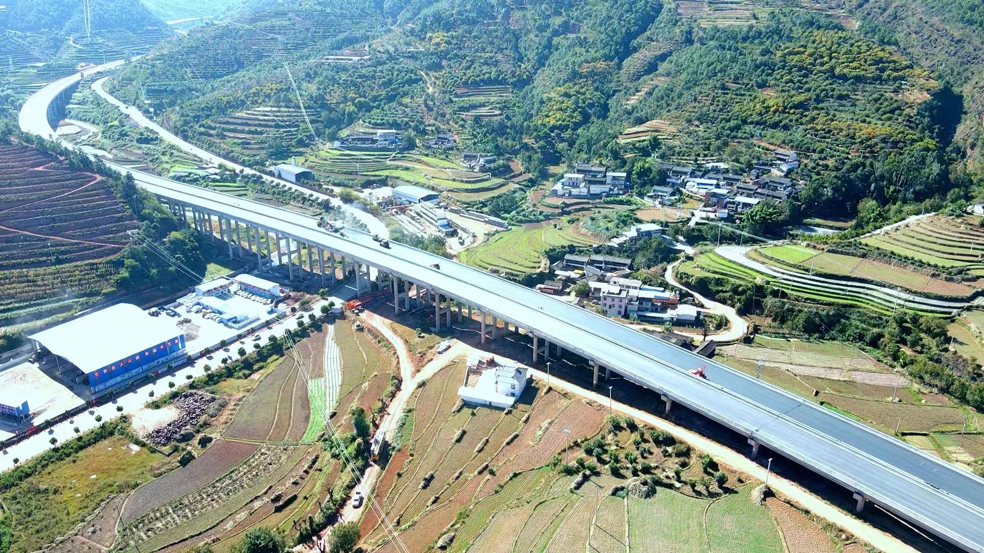 凝心聚力勇擔當 便攜青山入戶來——永金高速項目土建七分部建設紀實