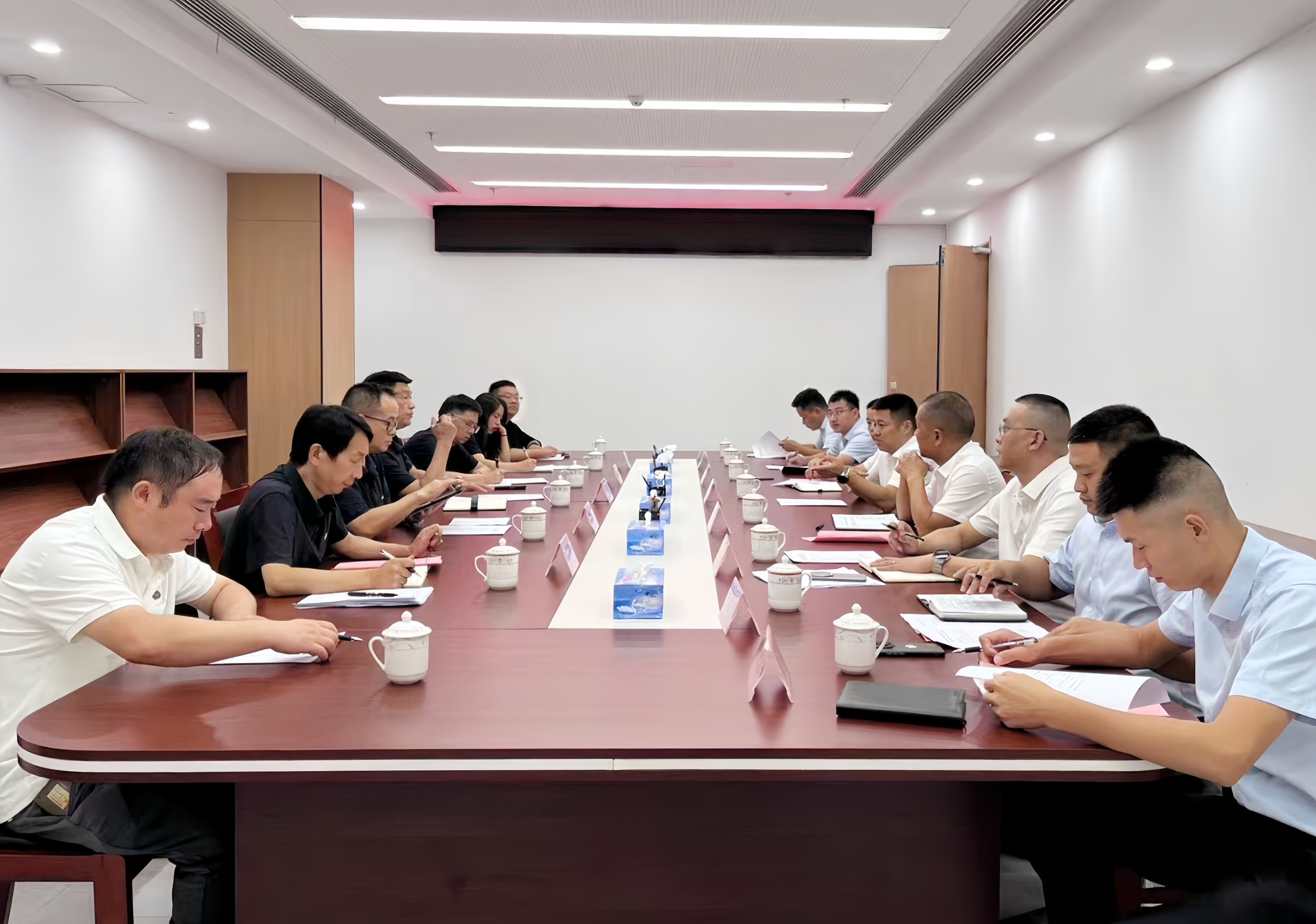 彭云率隊赴江西崇義縣發投集團交流座談