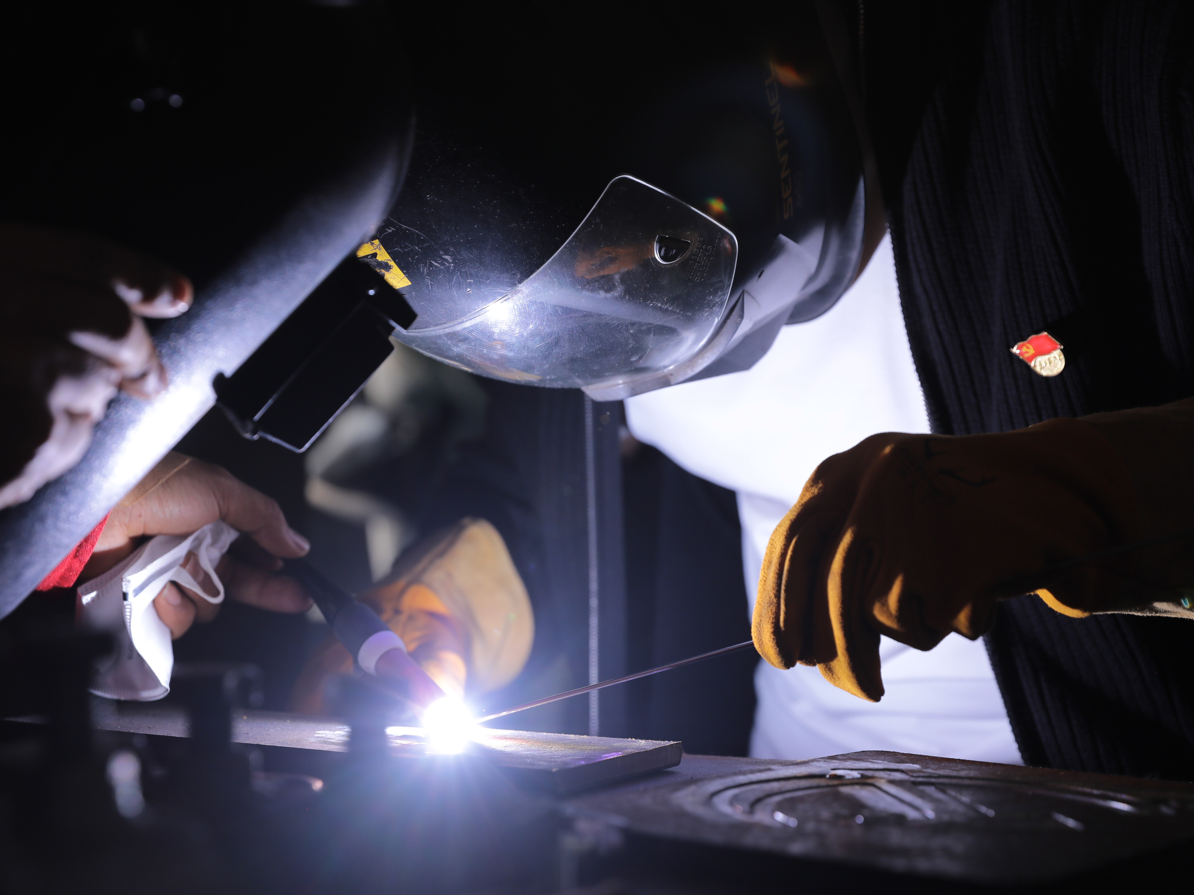 公司團(tuán)委聯(lián)合集團(tuán)多家單位開展“弘揚(yáng)工匠精神 爭(zhēng)做技能先鋒”聯(lián)建共建活動(dòng)